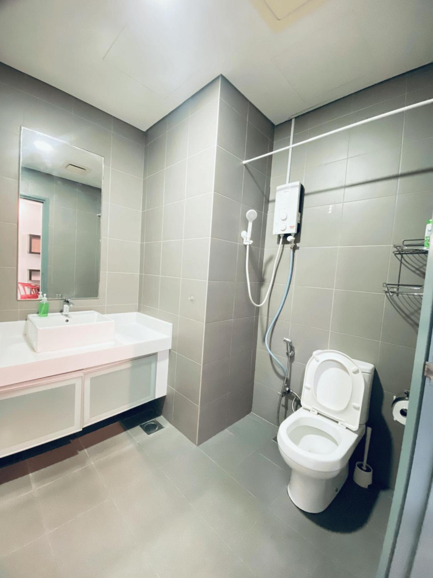 Mercu Summer Suites Klcc By Grihoz Kuala Lumpur Phòng bức ảnh